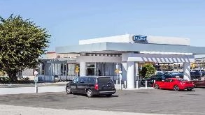 Find Parking Spot in Travelodge SFO Airport  Parking Garage