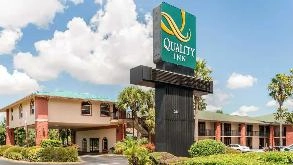 Quality Inn & Suites MCO Airport Parking