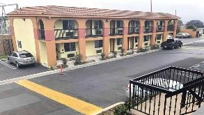 La Mirage Inn LAX Airport parking