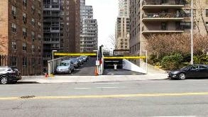 Photo of Gemini 165 Garage - 165 West End Ave spot, located 3.0 mi from Near New York Budget Inn in Nyc