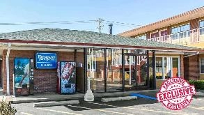 Rodeway Inn and Suites BNA Airport Parking