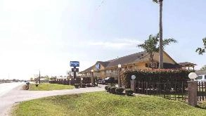Rodeway Inn HOU Airport Parking