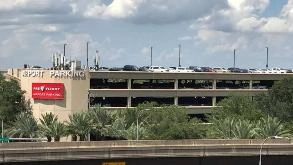 Find Parking Spot in PreFlight HOU Airport  Parking Garage