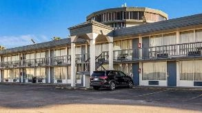 Quality Inn Pasadena HOU Airport Parking