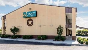 Photo of 3505 NE Loop US 286 Parking spot, located 2.6 mi from Paris