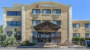 Photo of Comfort Inn - 725 River Rd Garage spot, located 9.0 mi from Near Edgewater Pizza in