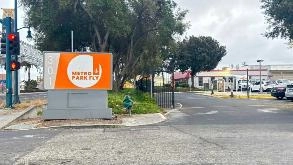 Find Parking Spot in Metro Park Fly Oakland Airport Parking Garage