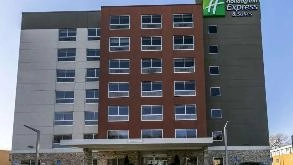 Holiday In express Jersey EWR Airport Parking