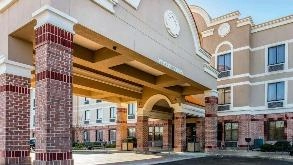 Photo of Comfort Inn & Suites_4225 American Way Parking spot, located 3.1 mi from Near Whole Foods Market in