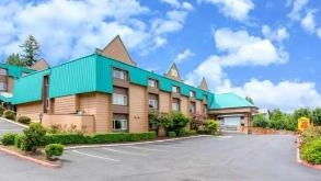 Find Parking Spot in Super 8 by Wyndham SEA Airport Parking Garage