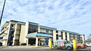 Find Parking Spot in Rodeway Inn Nashville BNA Airport  Parking Garage