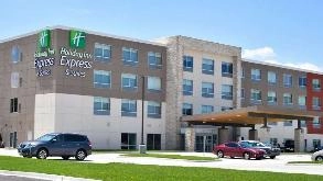 Holiday Inn Bensenville ORD Airport Parking