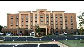 Find Parking Spot in Hampton Inn JAN Airport  Parking Garage