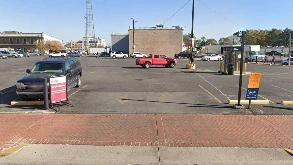 Photo of 300 N Peters St Parking P402 spot, located 0.6 mi from Near Le Richelieu Hotel in