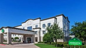 Photo of 850 W Walnut Hill Ln Parking spot, located 1.6 mi from Near Amadeus North America in Irving