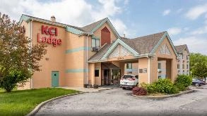 Find Parking Spot in KCI Lodge MCI Airport  (No Shuttle) Parking Garage