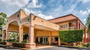Find Parking Spot in Quality Inn SRQ Airport Parking Garage