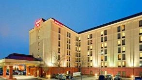 Find Parking Spot in FastTrack Indoor Valet at Hampton Inn Boston Logan Parking Garage