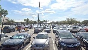 Find Parking Spot in Airport Resort  DEN Parking Garage