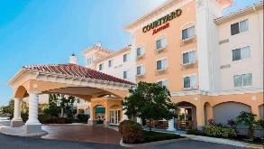 Find Parking Spot in Courtyard by Marriott Fort Myers Airport Parking Garage