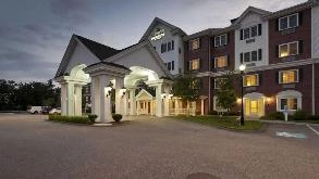 Find Parking Spot in Country Inn-MHT Parking Garage