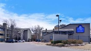 Find Parking Spot in OYO Hotel Tulsa International Airport Parking Garage