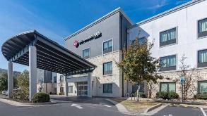 Find Parking Spot in Best Western Plus Austin Airport Inn & Suites Parking Garage