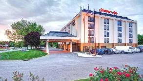 Find Parking Spot in Hampton Inn Knoxville Airport Parking Garage