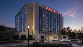 Find Parking Spot in Houston Marriott South HOU Airport Parking Garage