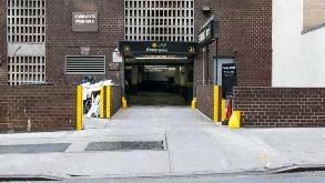 Photo of RIVERCOURT GARAGE - 422-30 E 53rd St spot, located 2.0 mi from Near 420 East 51st Street in