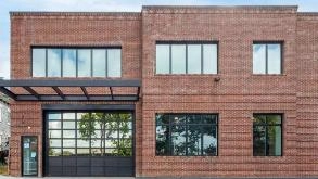 Find Parking Spot in Park Safe LGA Airport  Parking Garage