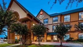 Photo of Best Western Plus - 8778 Airport Blvd Garage spot, located 0.8 mi from Near 7979 Airport Boulevard in
