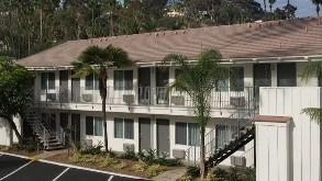 Hotel Iris - San Diego Airport Parking