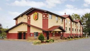 Find Parking Spot in Super 8 by Wyndham RIC Airport  Parking Garage