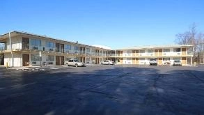 Royal Inn CLT Airport Parking