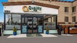 Find Parking Spot in Quality Inn JFK Airport  Parking Garage