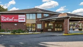 Find Parking Spot in Red Roof Inn ROC Airport Parking