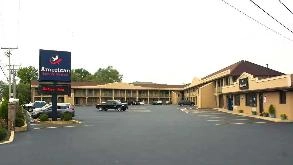America Inn & Suites MDW Airport Parking
