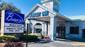 Find Parking Spot in Budget Inn SFB Airport Parking Garage