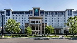 Photo of 95 International Blvd  (Embassy Suites Newark Airport) Parking spot, located 3.0 mi from Near 55 Clinton Place in