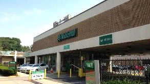 Find Parking Spot in LGA Park & Lock Airport  Parking Garage