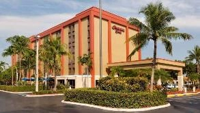 Hampton Inn Miami Airport West Parking
