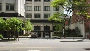 Photo of 303 East 57th St Garage Parking. spot, located 1.0 mi from Near NY Jumbo Bagels in