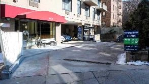 Photo of 116-24 Grosvenor Lane Parking spot, located 1.5 mi from Near Meal Mart on Main Street in