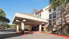 Find Parking Spot in Hampton Inn AUS Airport Parking Garage