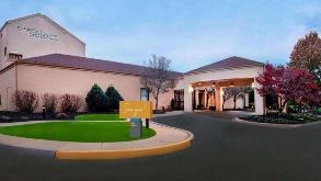 Find Parking Spot in Sonesta Select ILG Airport Parking Garage