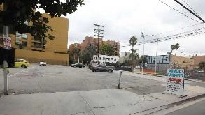 Photo of 6223 Selma Ave parking spot, located 1.0 mi from Near 1557 Argyle Avenue in