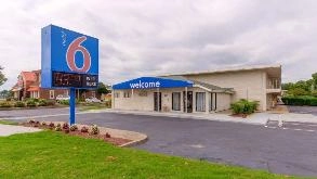 Find Parking Spot in Motel 6 ORF Airport  Parking Garage