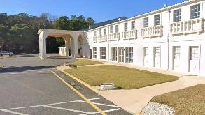 Find Parking Spot in Windsor Inn JAX Airport  Parking Garage