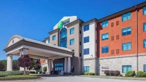 Holiday Inn Express & Suites MCI Airport Parking